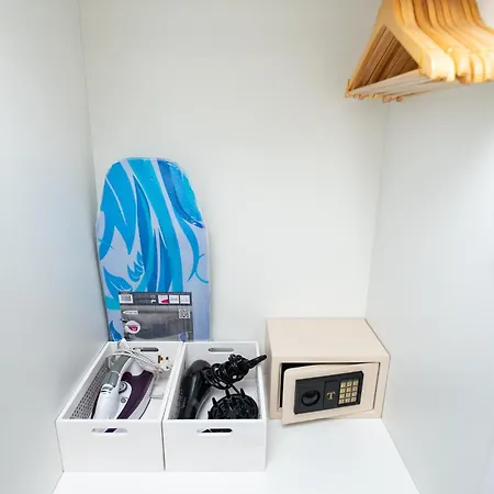 Lazuli & Pool 501 لارنكا