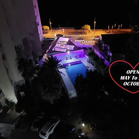 Lazuli & Pool 501 لارنكا