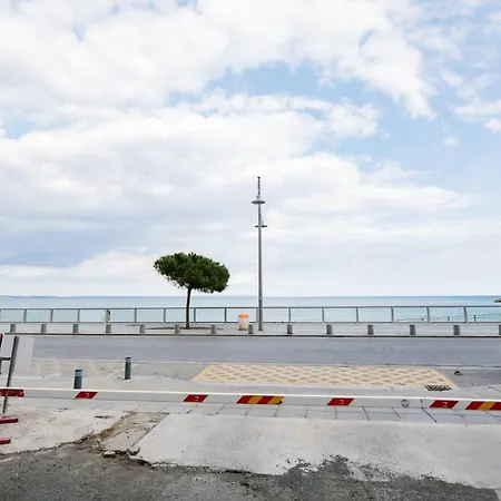 شقة Lazuli & Pool 501