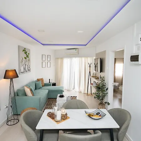 Lazuli & Pool 501 Apartment Larnaca