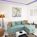 Lazuli Beach&pool 501 * Larnaca
